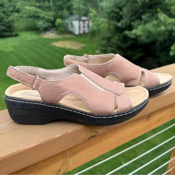 NWOB Clarks size 8.5 NARROW Merliah Leather Wedge Sandals - Sand Tan - Picture 2 of 12